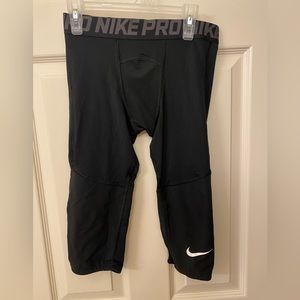Nike Pro dry-fit leggings capri length